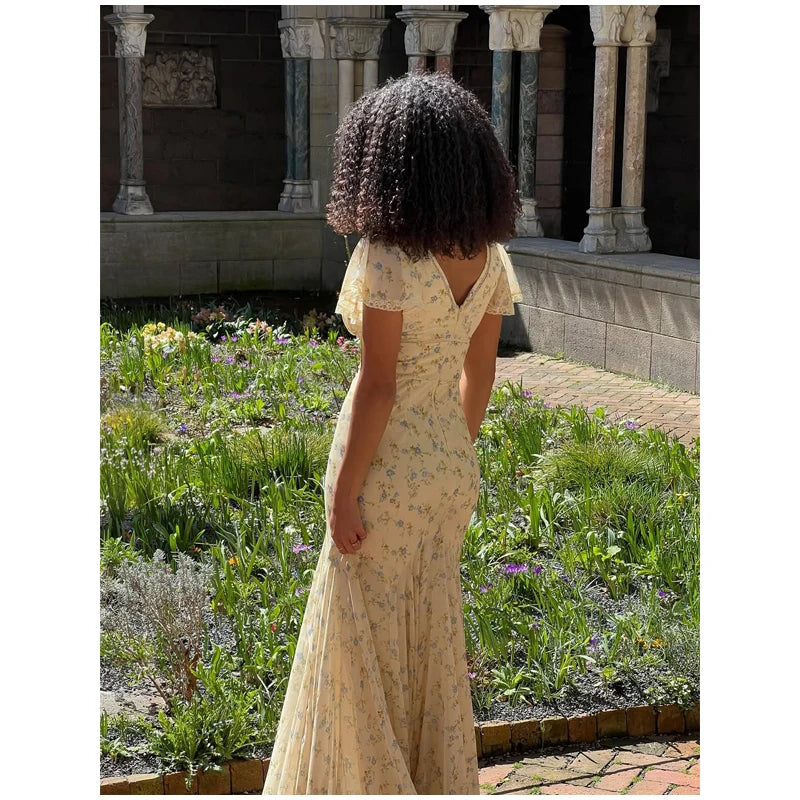 Floral V-Neck Fishtail Maxi Dress!