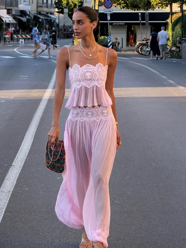 Floral Lace Beach Set – Cropped Cami Top & High-Waist Maxi Skirt.