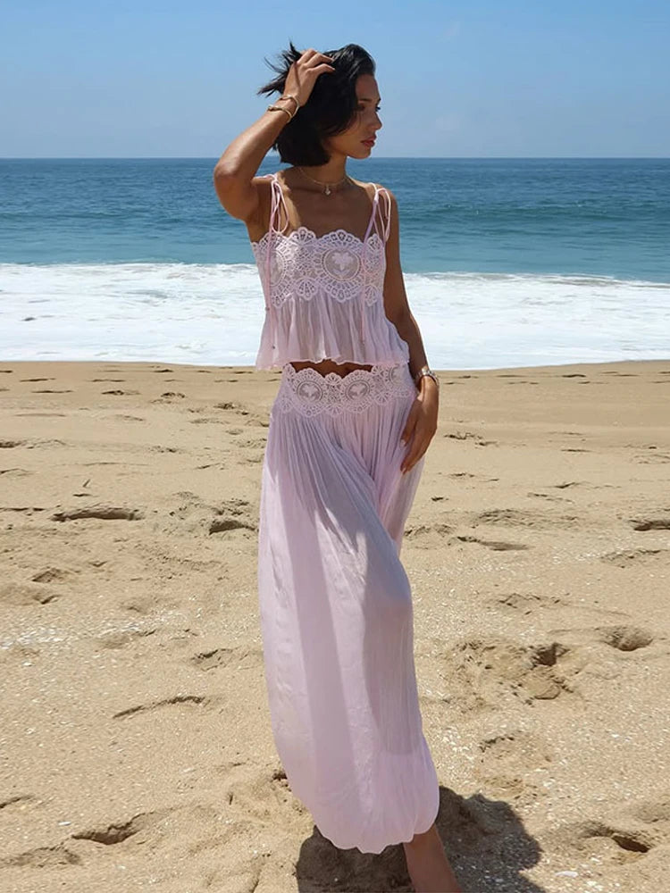 Floral Lace Beach Set – Cropped Cami Top & High-Waist Maxi Skirt.
