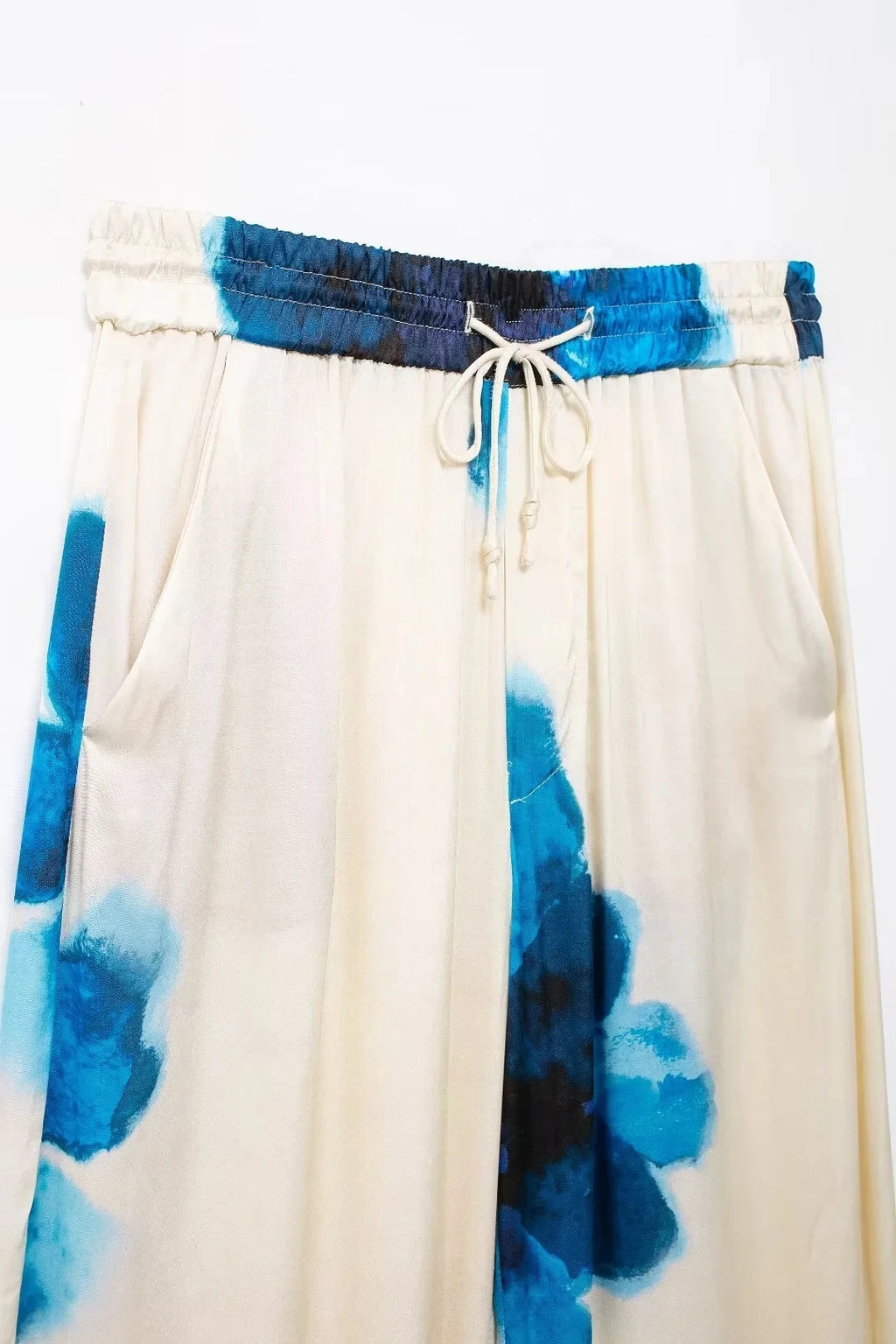 Chic Floral Blouse & Wide-Leg Pants Set