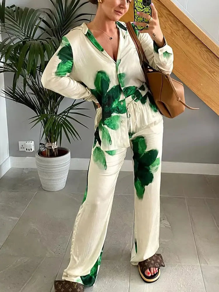 Chic Floral Blouse & Wide-Leg Pants Set