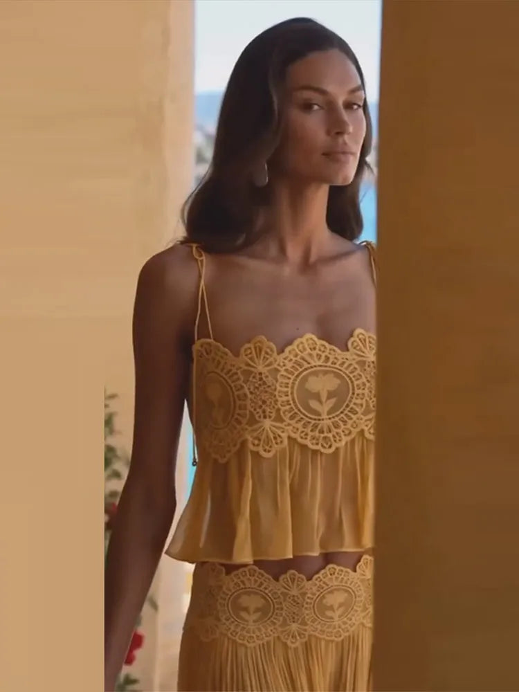 Floral Lace Beach Set – Cropped Cami Top & High-Waist Maxi Skirt.