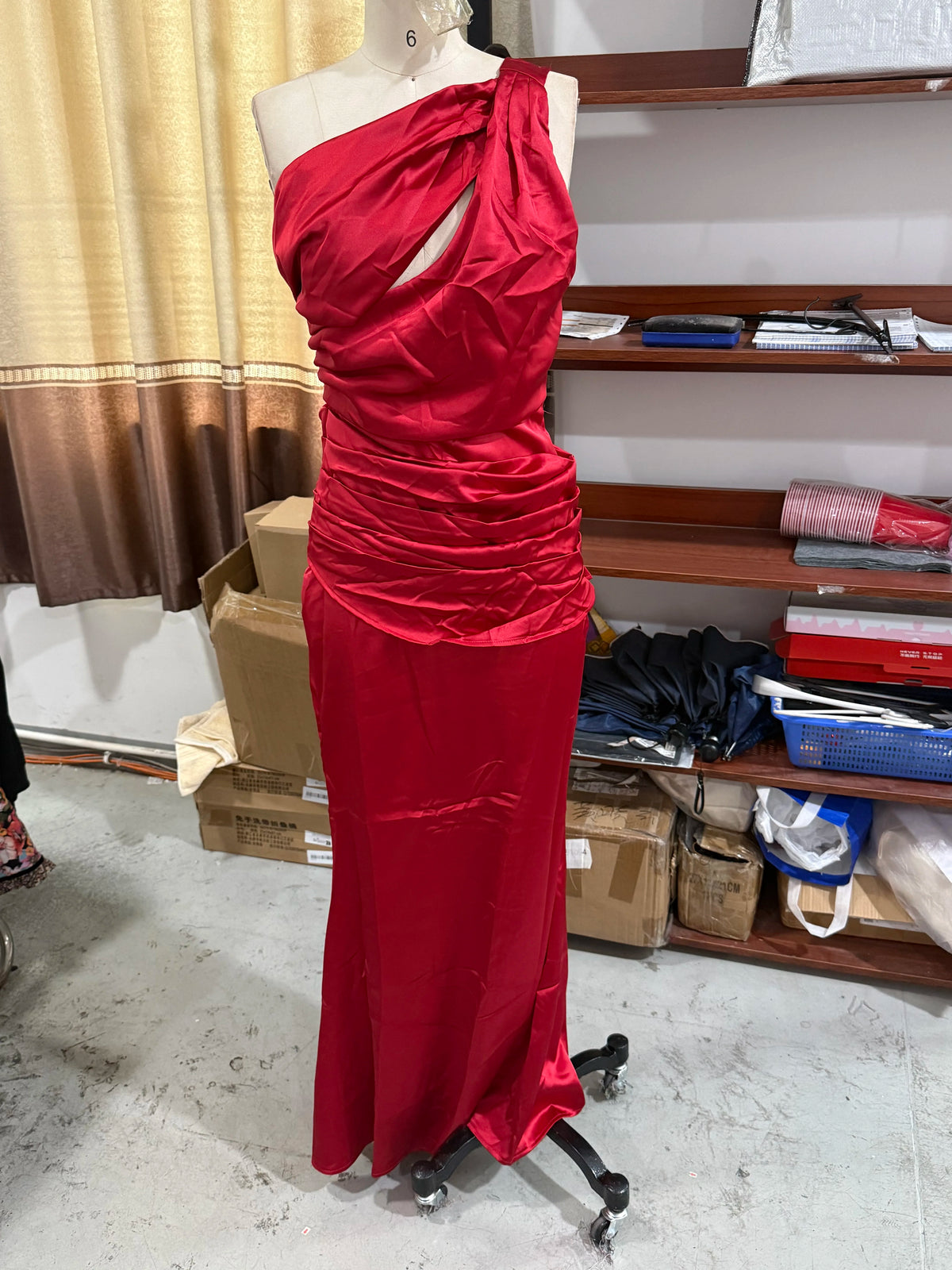 Elegant cinching Split Maxi Dresses Summer Party Gowns 2026